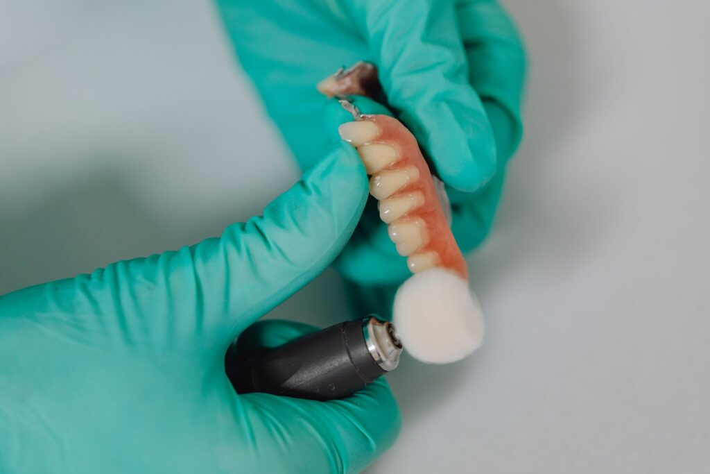 Qué ocurre si falta una pieza dental no se reemplaza