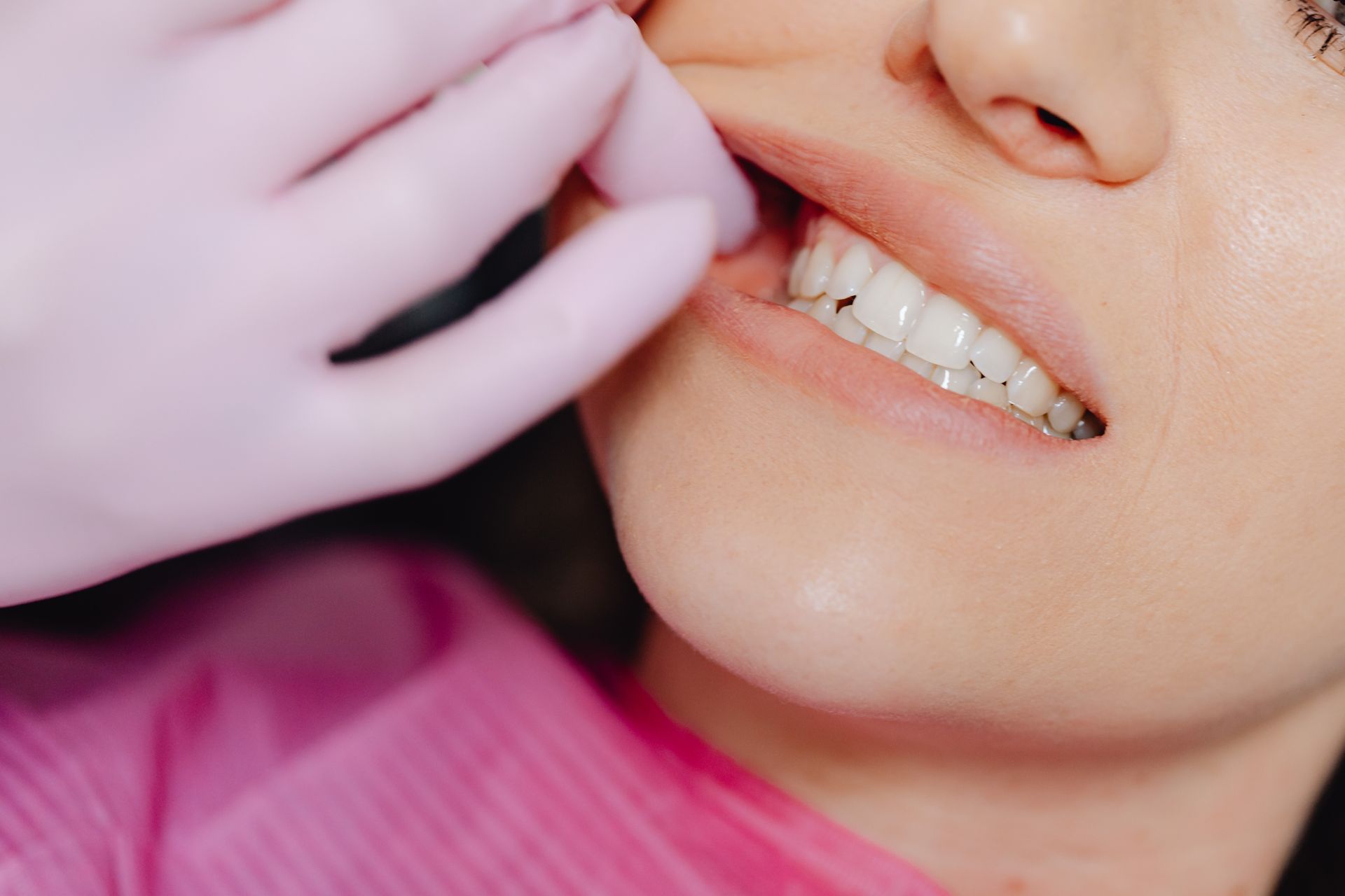 Por qué me duelen los dientes comer cosas frías